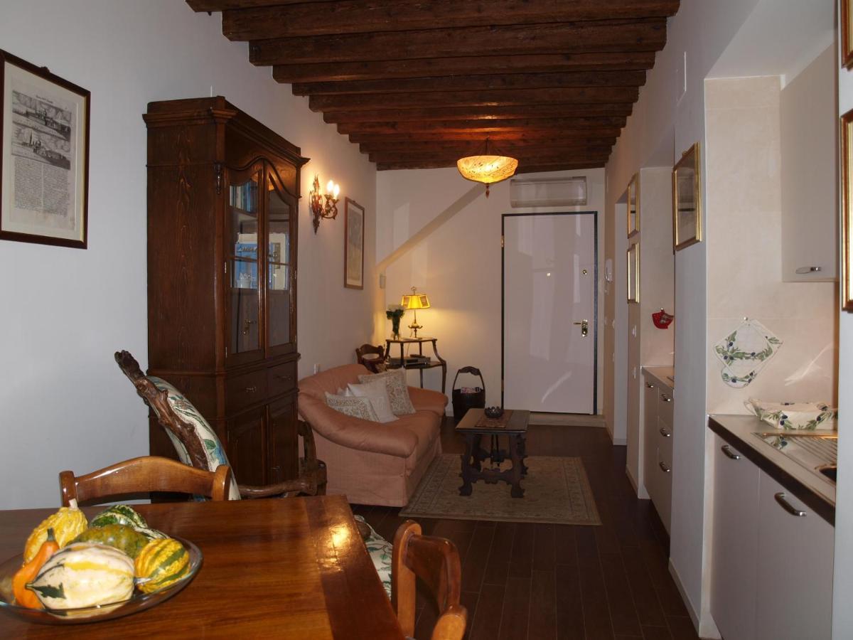 Al Pozzo Dei Scoacamini, 100 M From San Marco, Ground Floor