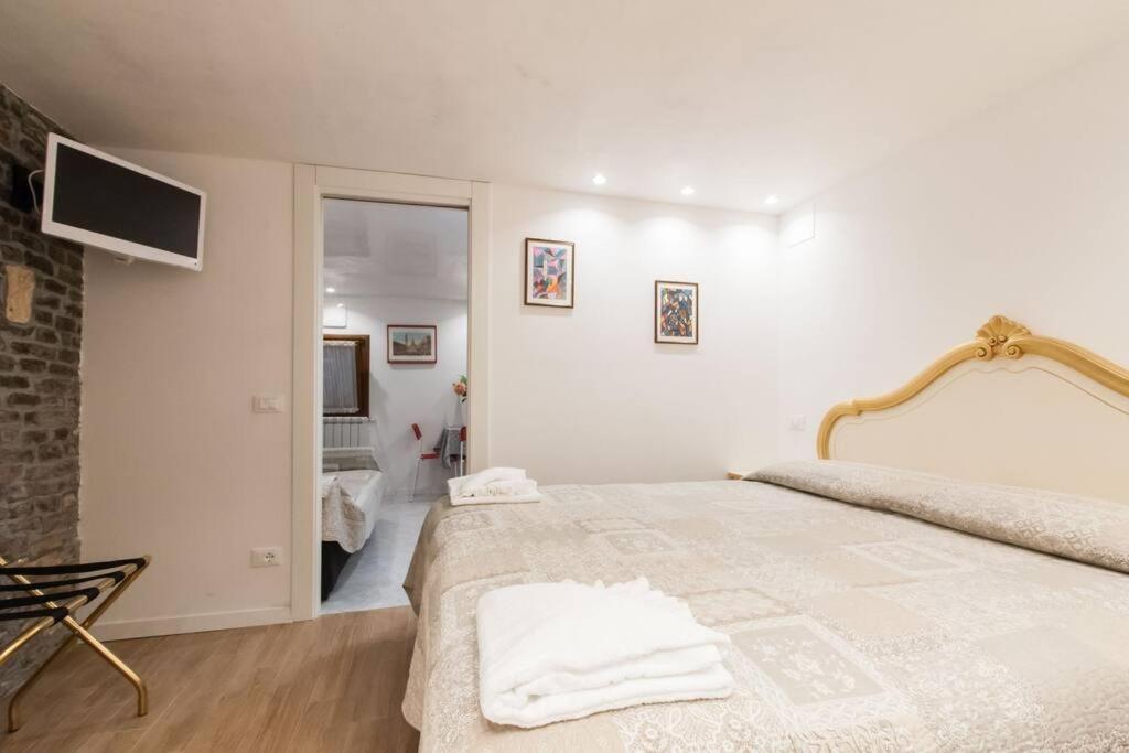 Ca'mariagrazia Flat In With Private Patio Appartamento