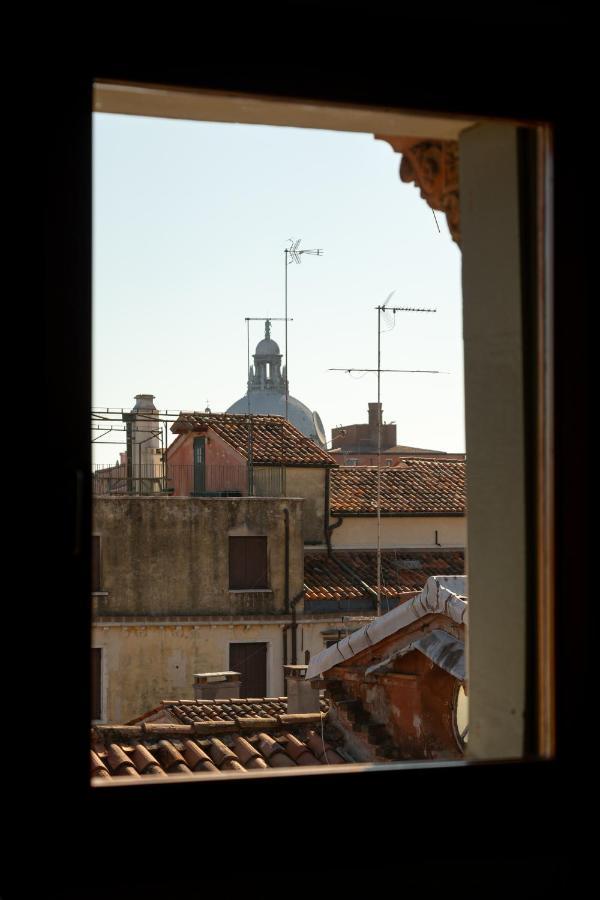 Regina Vittoria Apartment *