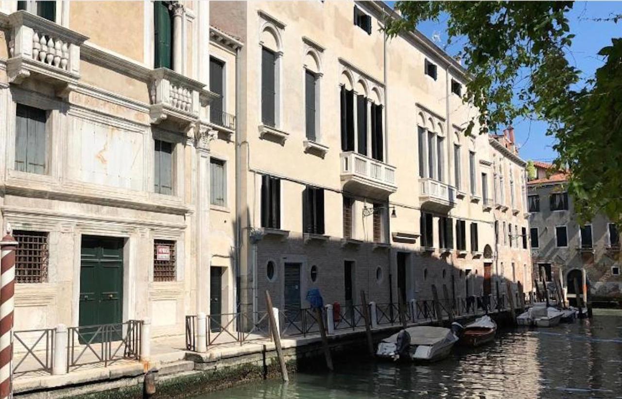 Scaleter - A Fine Luxury In Palazzo With Canal View