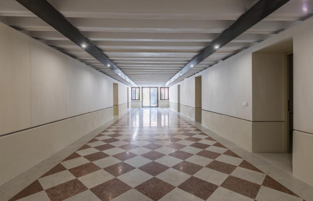 Scaleter - A Fine Luxury In Palazzo With Canal View