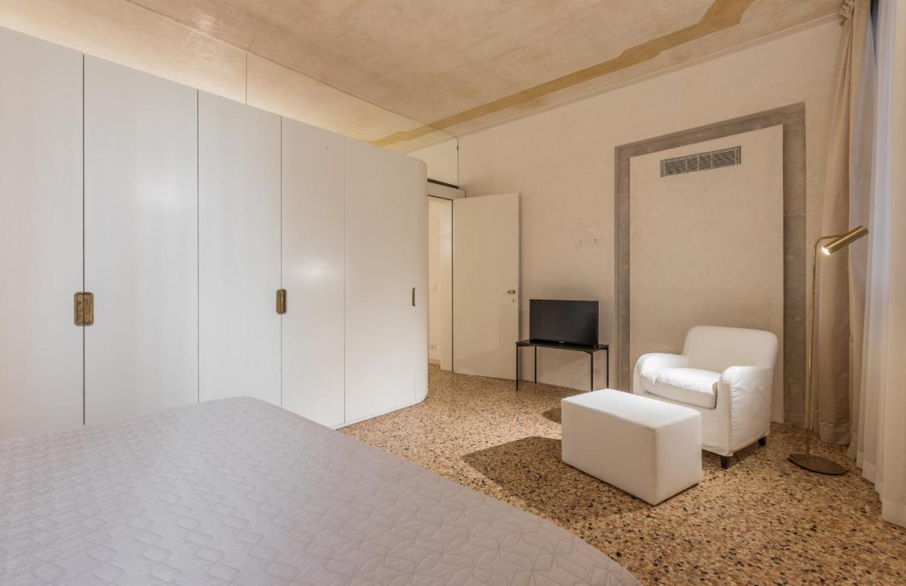 Scaleter - A Fine Luxury In Palazzo With Canal View Appartement