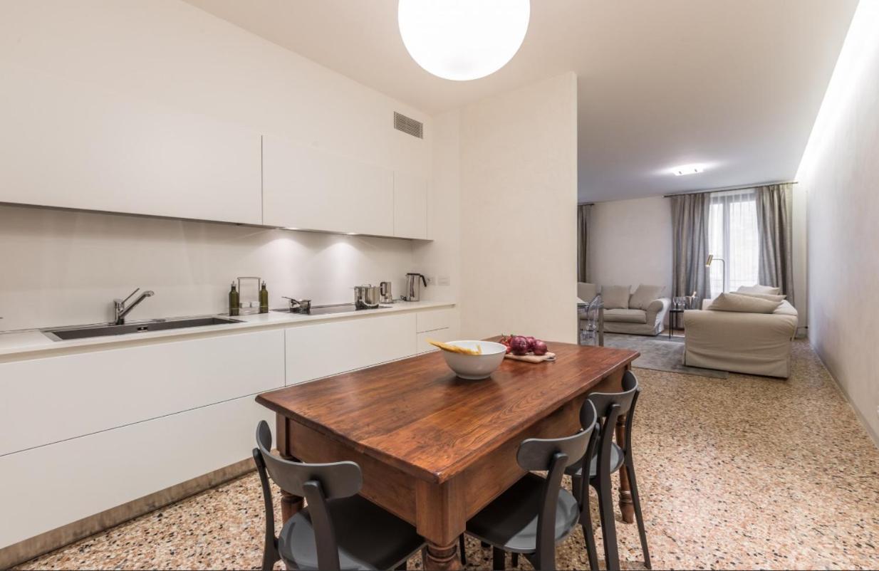 Scaleter - A Fine Luxury In Palazzo With Canal View * Venise