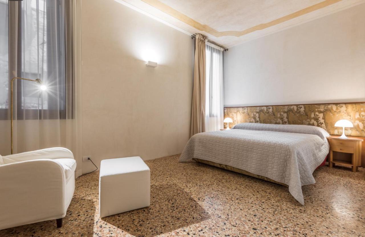 Scaleter - A Fine Luxury In Palazzo With Canal View *