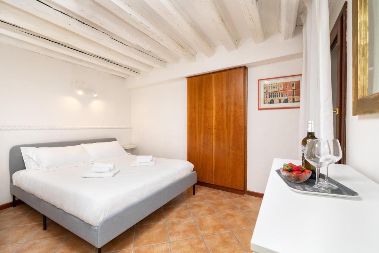 Apartment Superior In Via Garibaldi By Bricola Venedig