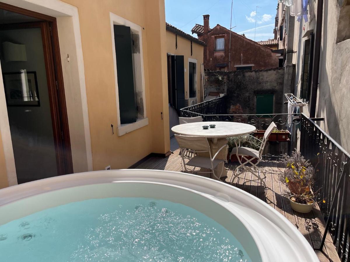 Palazzo Veneziano Direct At The Canal With Roof Terrace