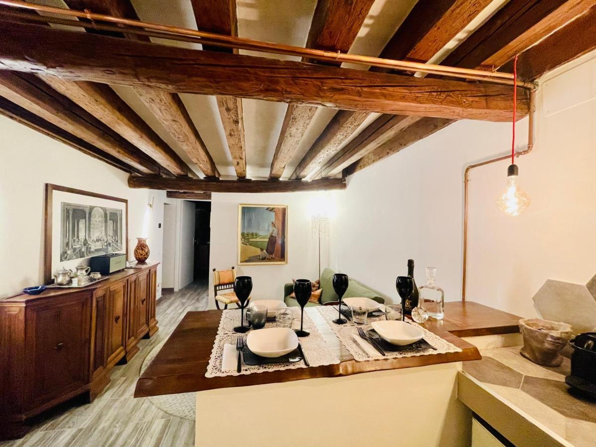 Casa Furlani Ai Dalmati - Your On The Canal Appartement