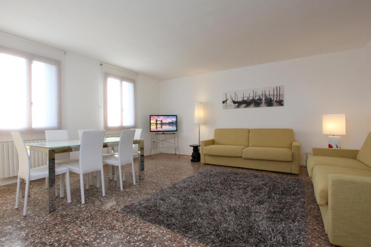 Rialto Apartment *