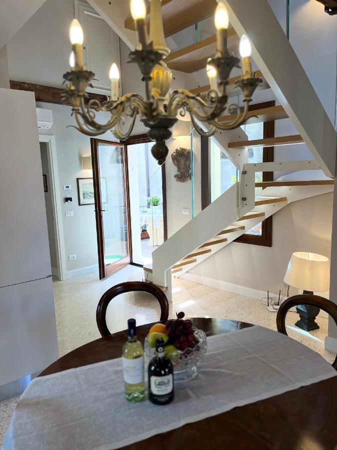 Palazzo Veneziano Direct At The Canal With Roof Terrace *