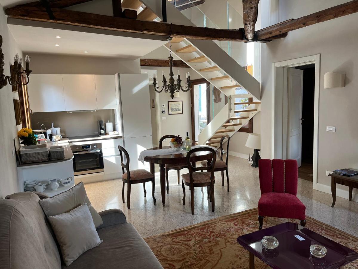 Palazzo Veneziano Direct At The Canal With Roof Terrace * Venise