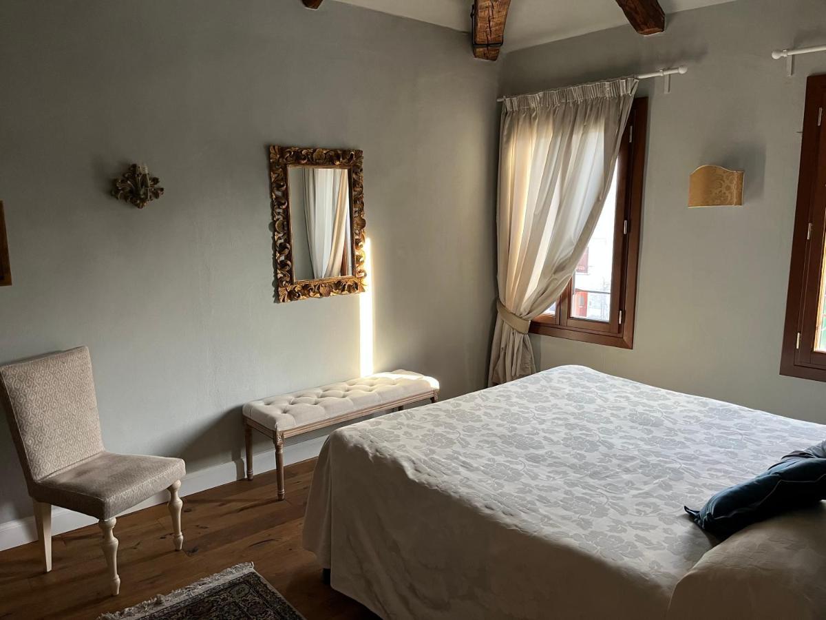 Palazzo Veneziano Direct At The Canal With Roof Terrace Hébergement de vacances