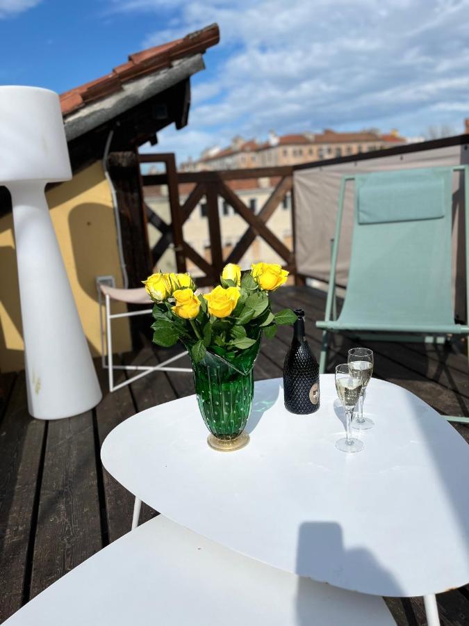 Palazzo Veneziano Direct At The Canal With Roof Terrace
