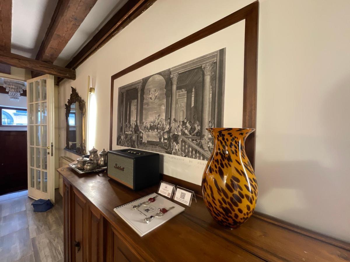 Casa Furlani Ai Dalmati - Your On The Canal Appartement