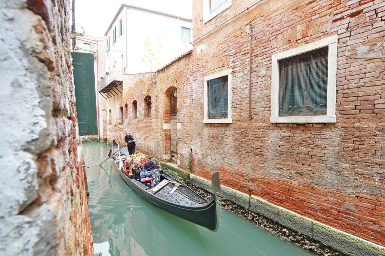 Gondola View Apartment Venice