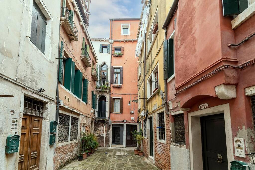 Loft San Stae 18.27