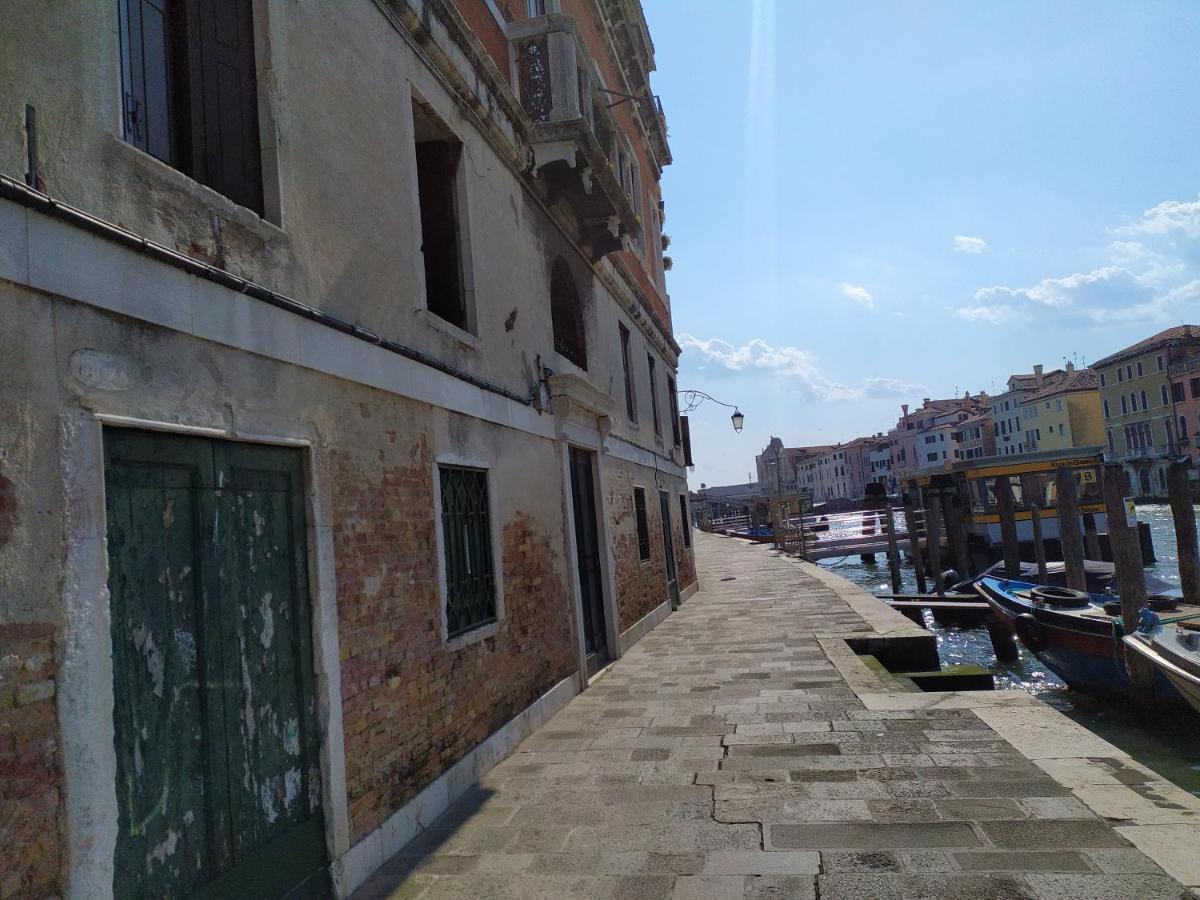 Zen Grand Canal *