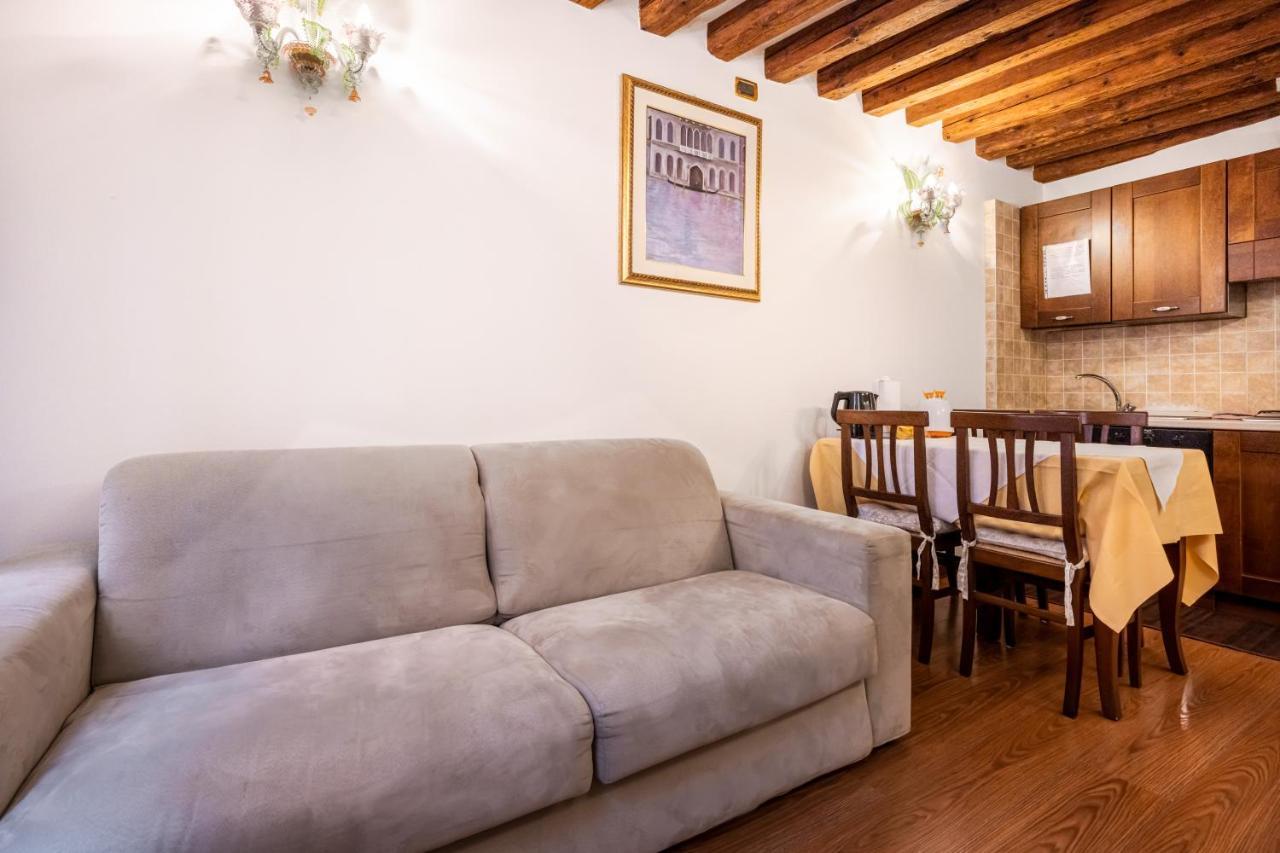 Ca' Pinelli Apartment Venice