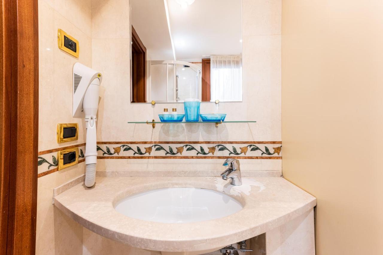 Ca' Pinelli Apartment *