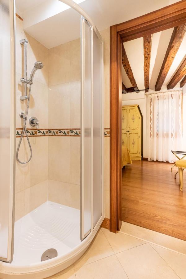 Ca' Pinelli Apartment Venice
