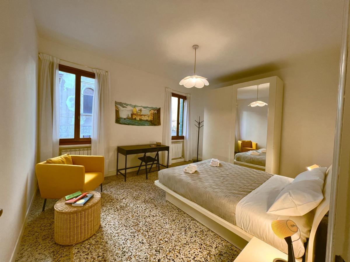 Appartamento Splendid “true Apartment” Overlooking Water