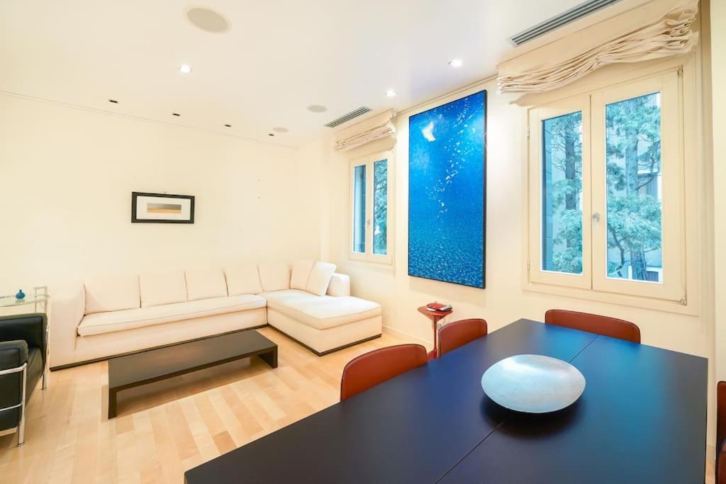 Ca' Santa Eufemia, Cozy And Classy, Sleep 4 Appartement Venetië