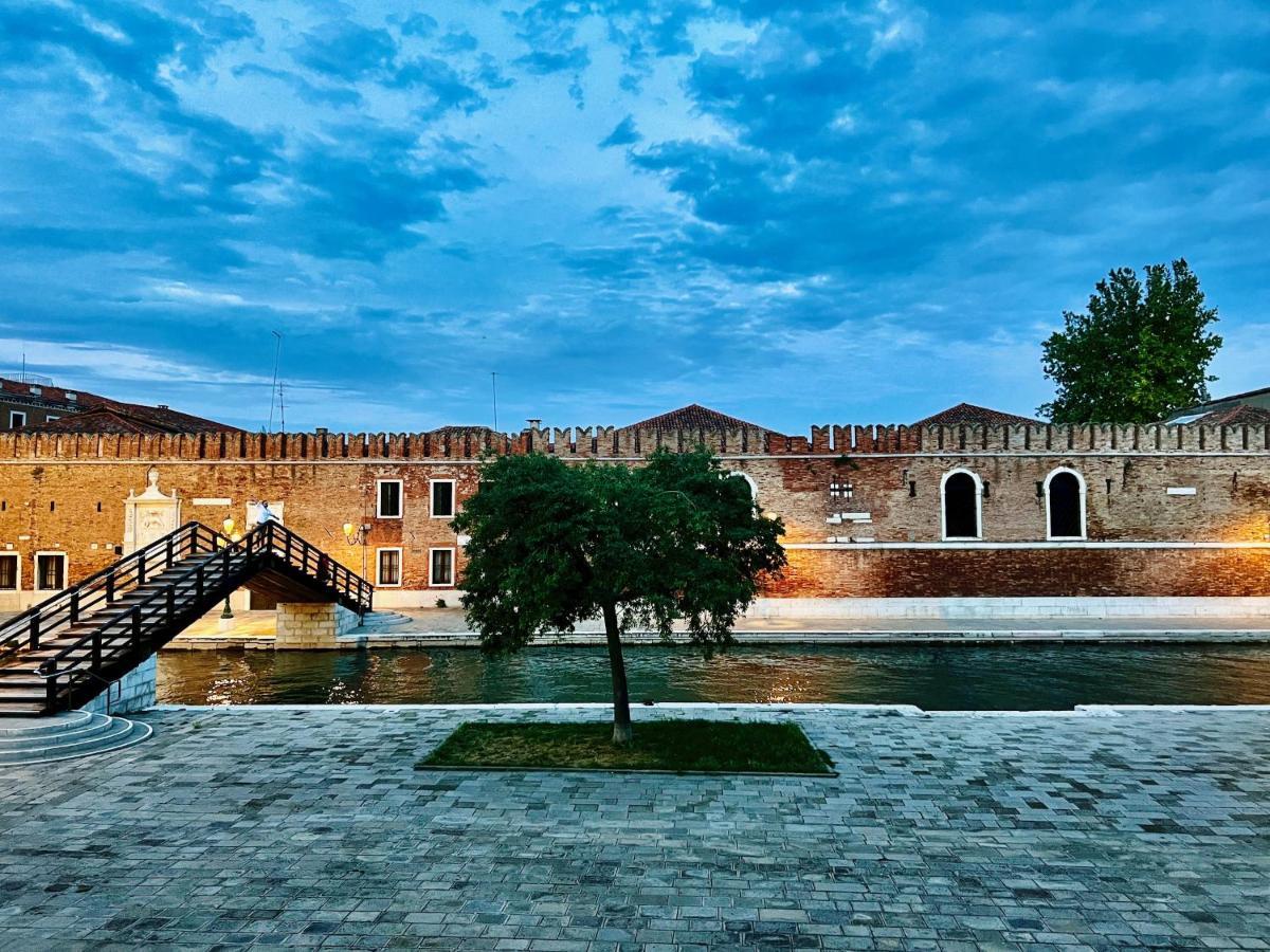 With View In Venice, Arsenale. * Venise