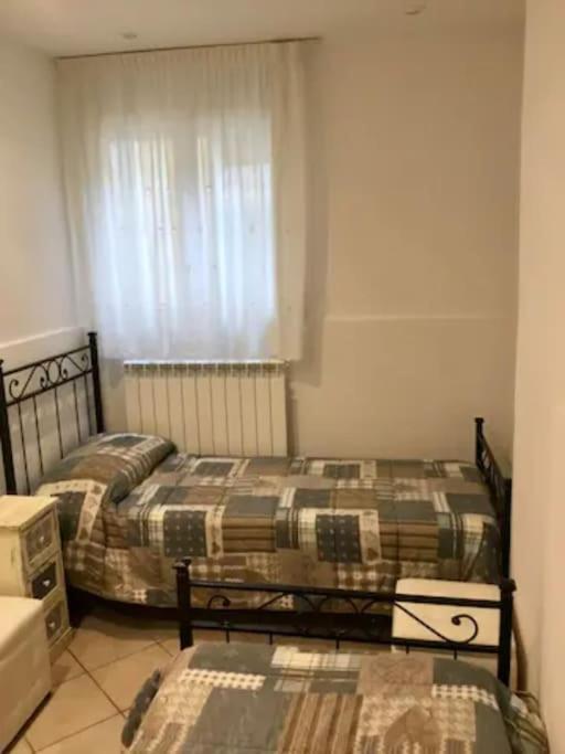 Close Guglie Bridge Apartment Venice