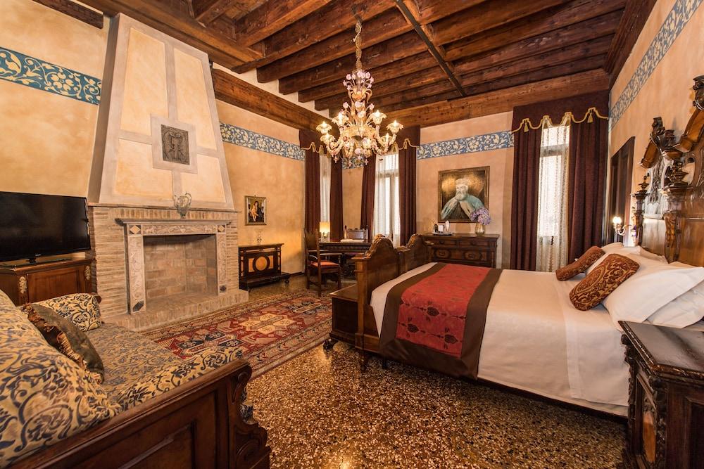 Palazzo Priuli Hotel 4*