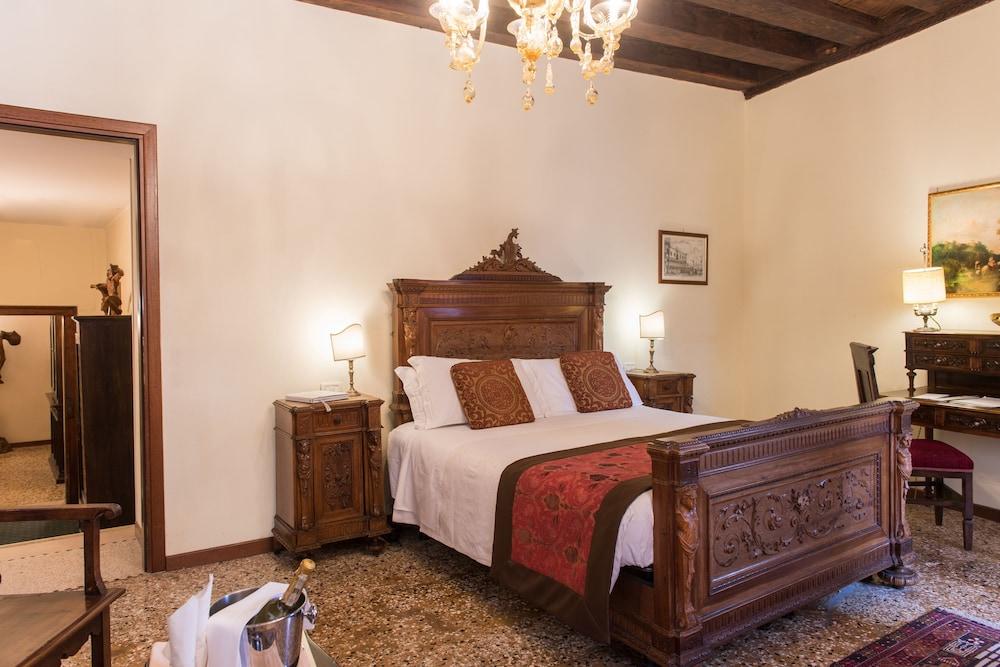 Palazzo Priuli Hotel 4*