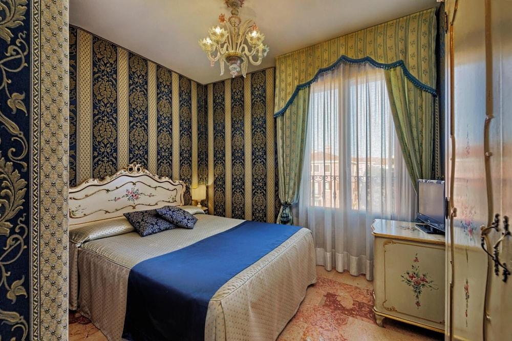 Tre Archi Venice