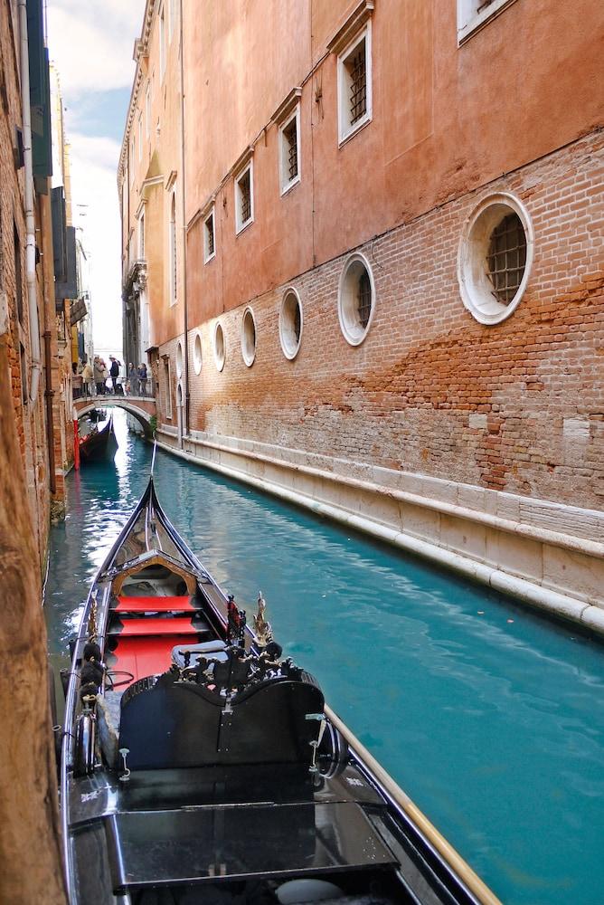 Hotel San Luca Venedig