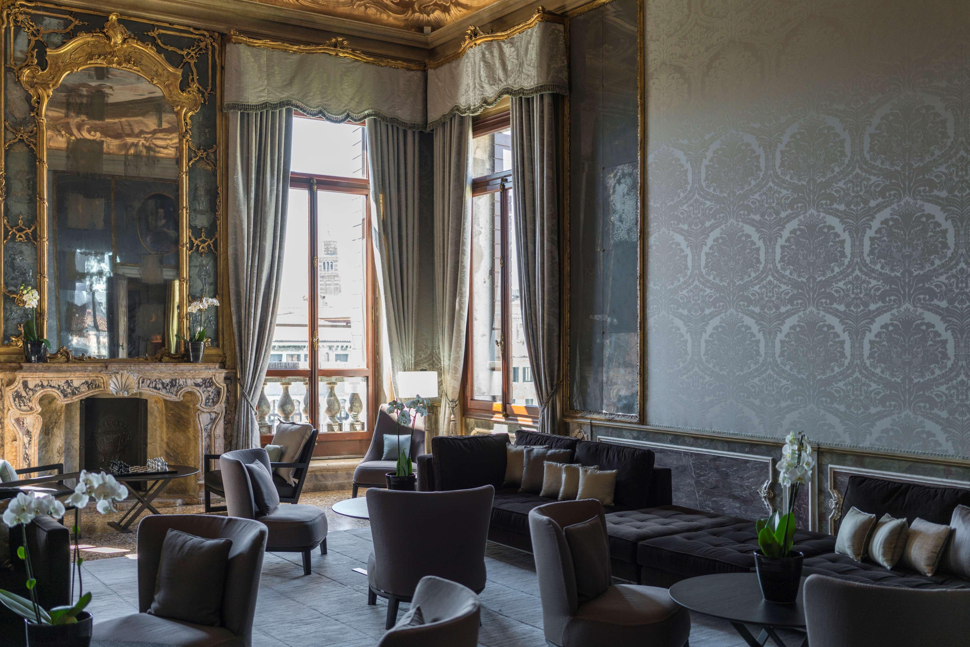 Aman Hotel