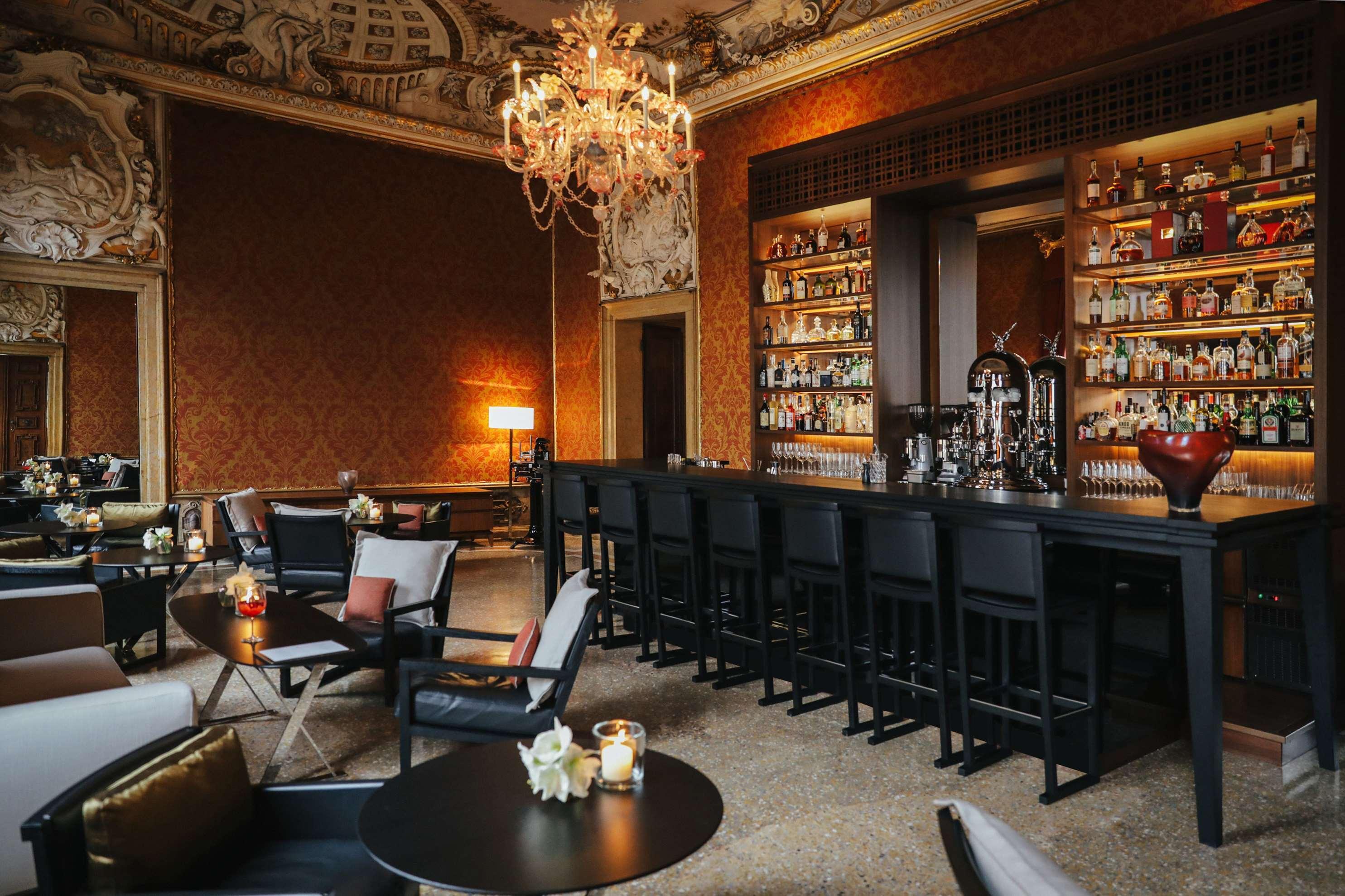 Aman Hotel 5*