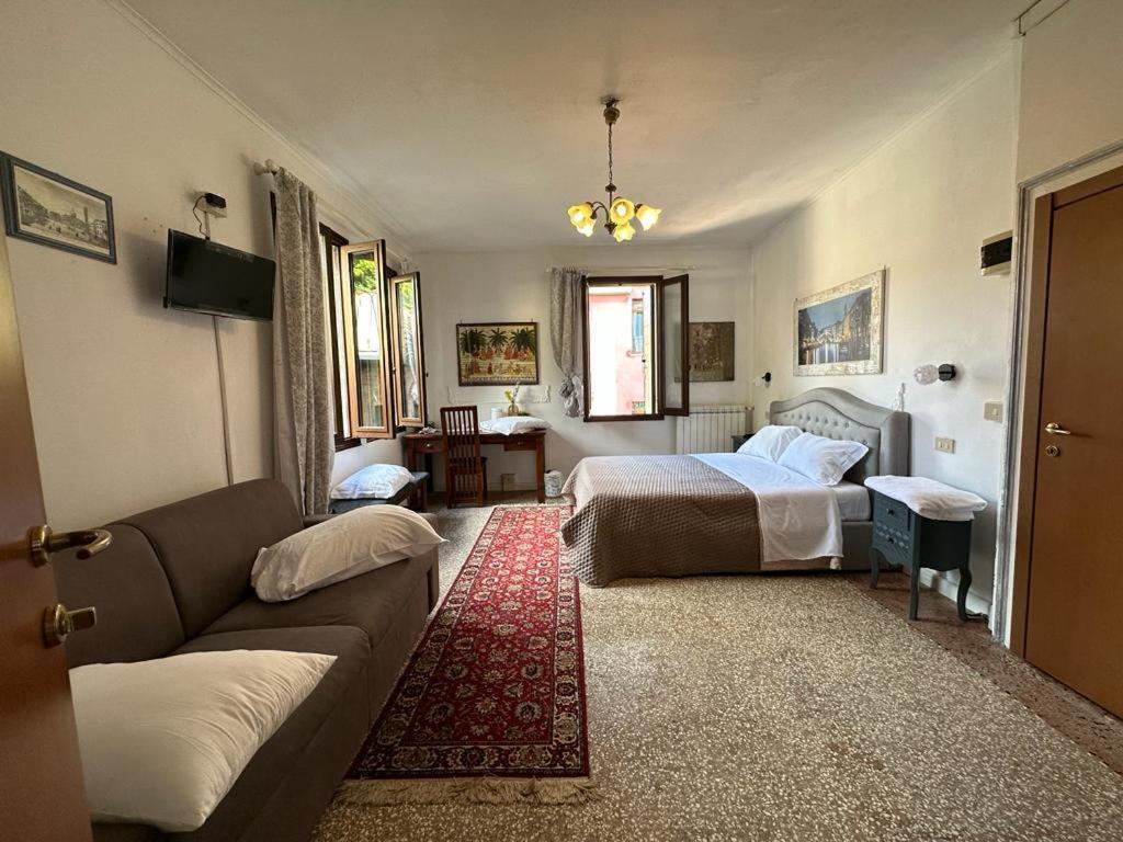 Gasthof Venice Guest House *