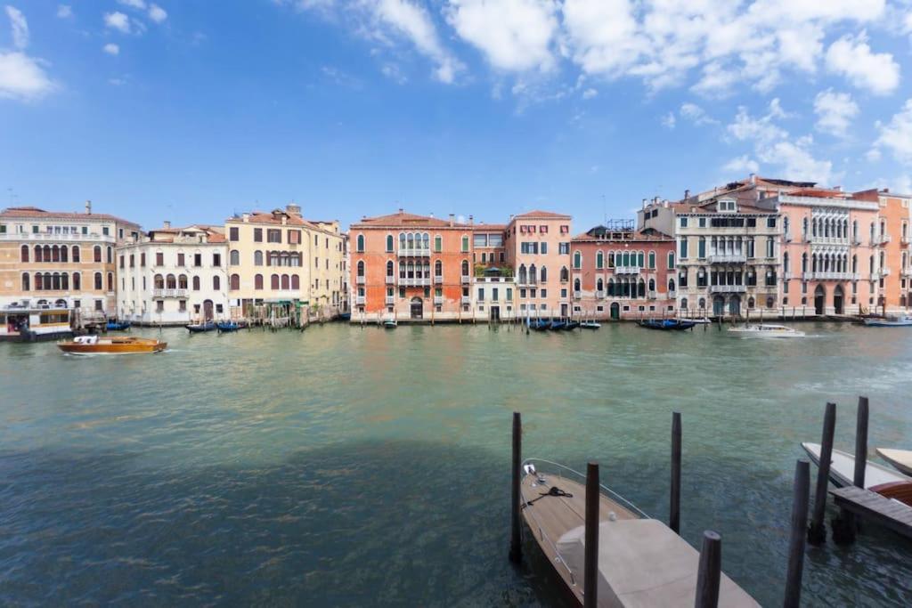 Palazzo Alvera Grand Canal Apartment *