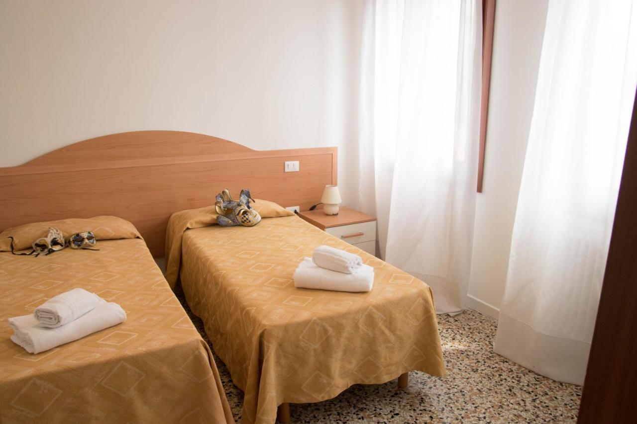 Sweet Balcony - Campo S.giacomo Dell'orio * Venedig