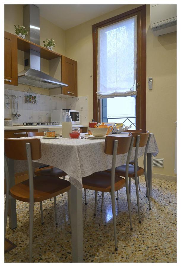 Domus Dea Apartment *