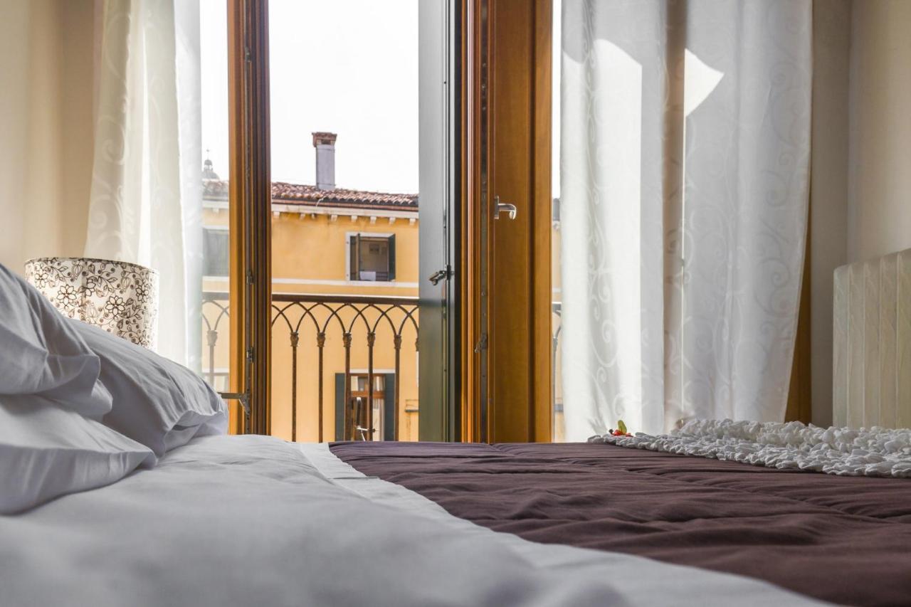 Accademia Charm By Wonderful Italy * Venise