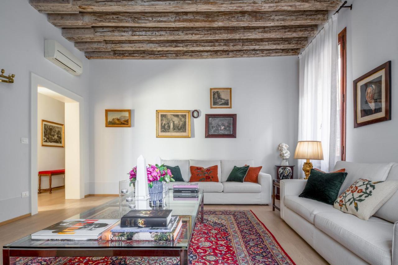 Miracoli With View On The Canal R&r Venedig