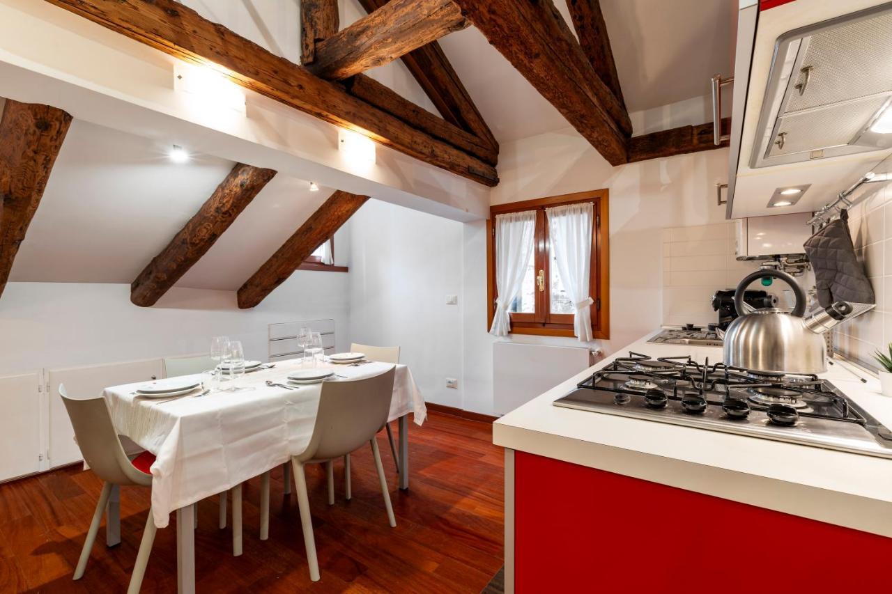Glass House - Loft 2 Minutes To Rialto Bridge & View Apartment *