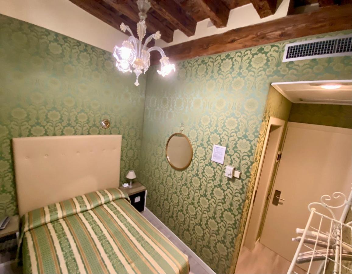 Hotel Bridge Venice