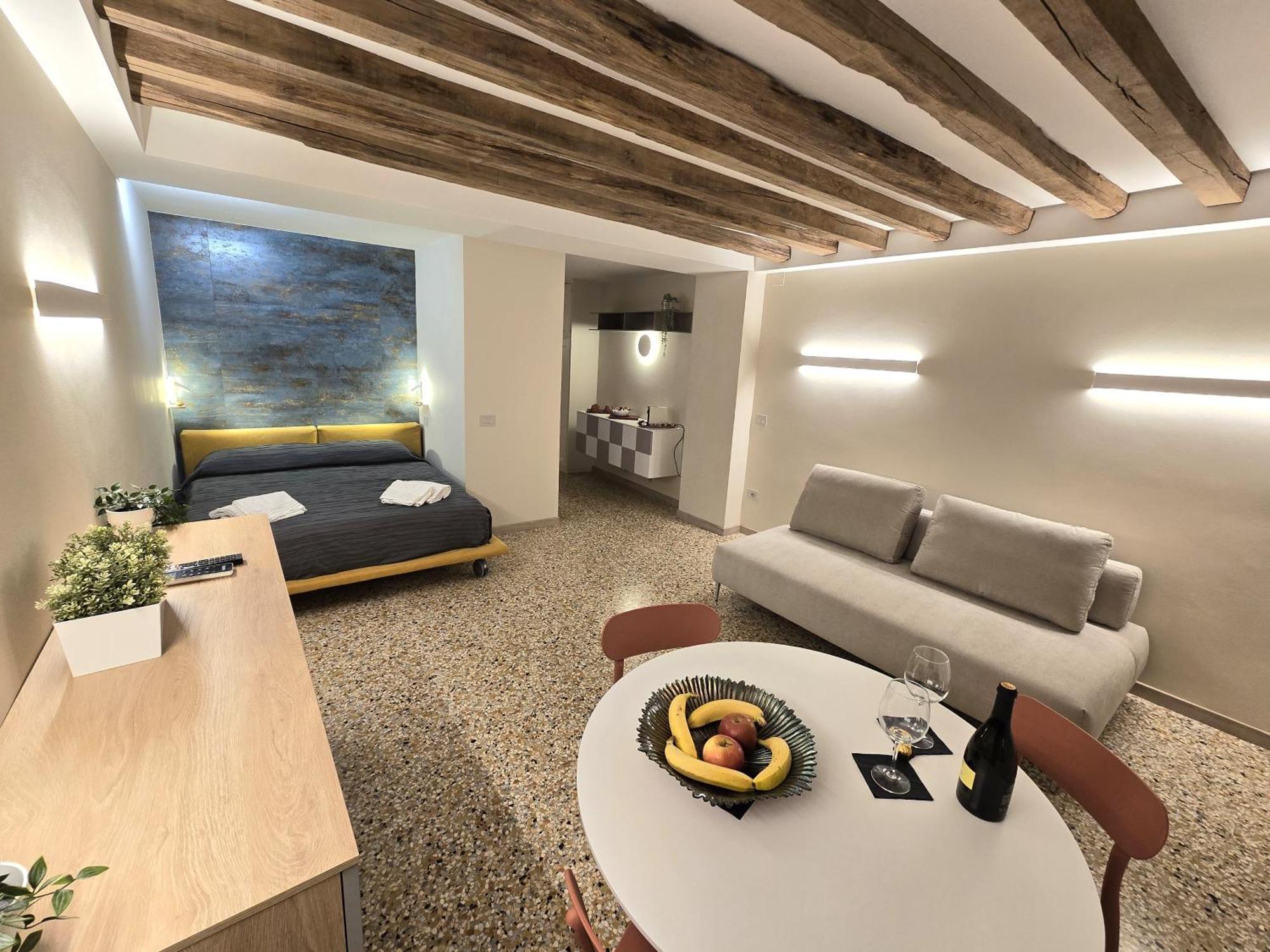Cozy With Canal View Appartement