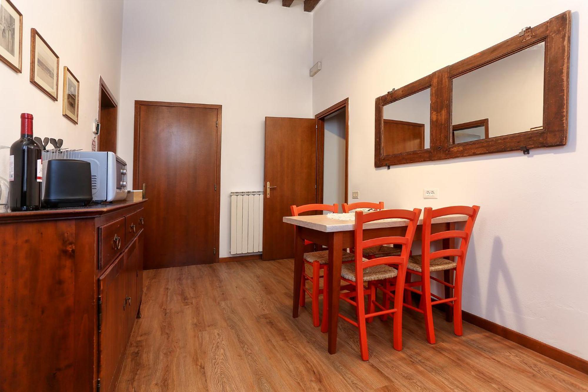 Flat With Canal View Near San Marco Venezia