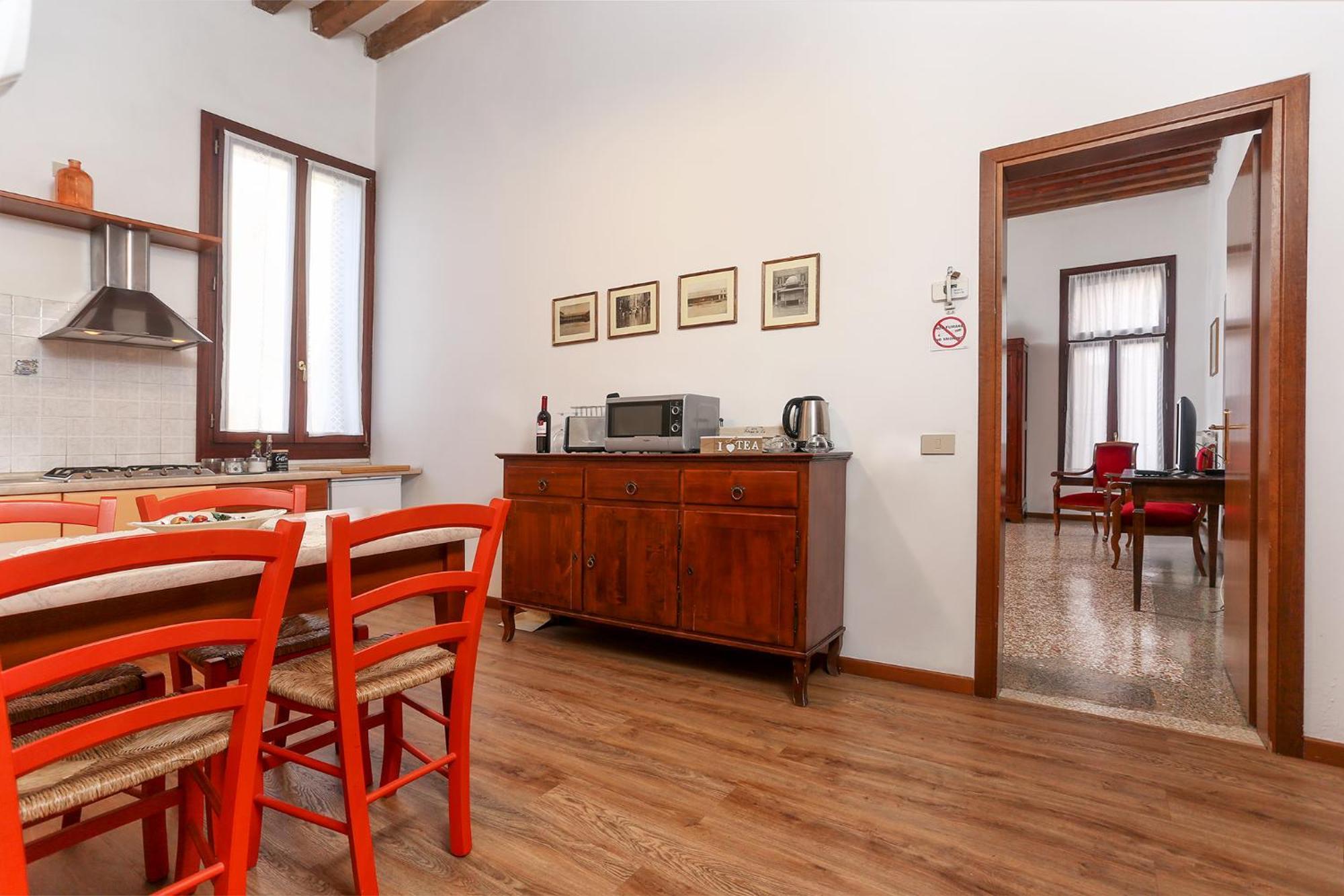 Appartamento Flat With Canal View Near San Marco Venezia