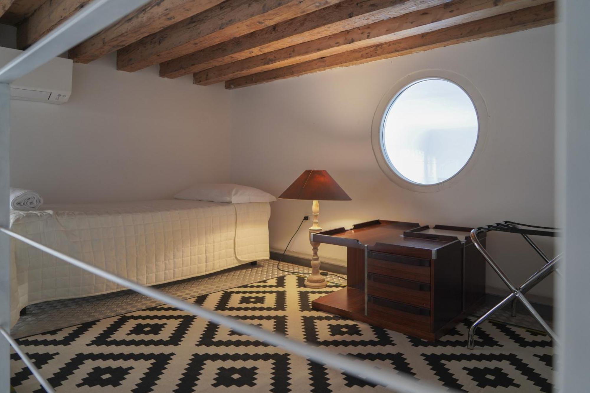 Family With Terrace Historical Center Appartement Venise