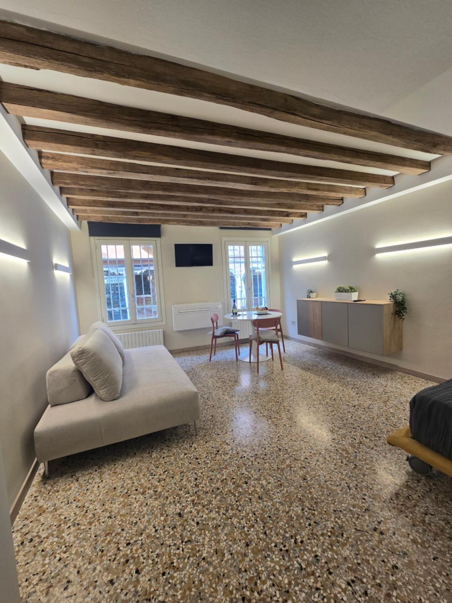 Cozy With Canal View Appartement *
