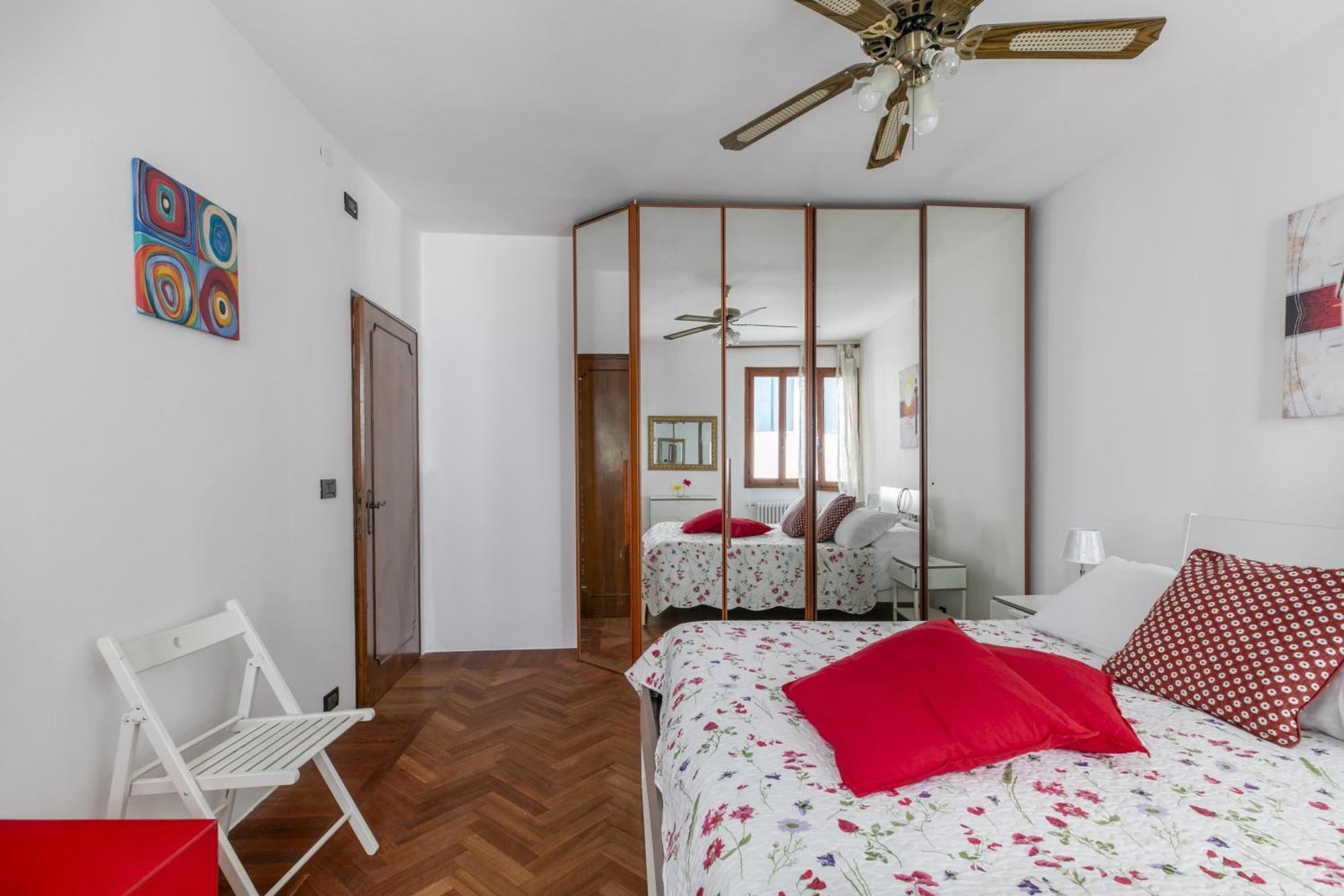 Lovely Apatment For 7 Person - Ac -wifi Appartement Venetië