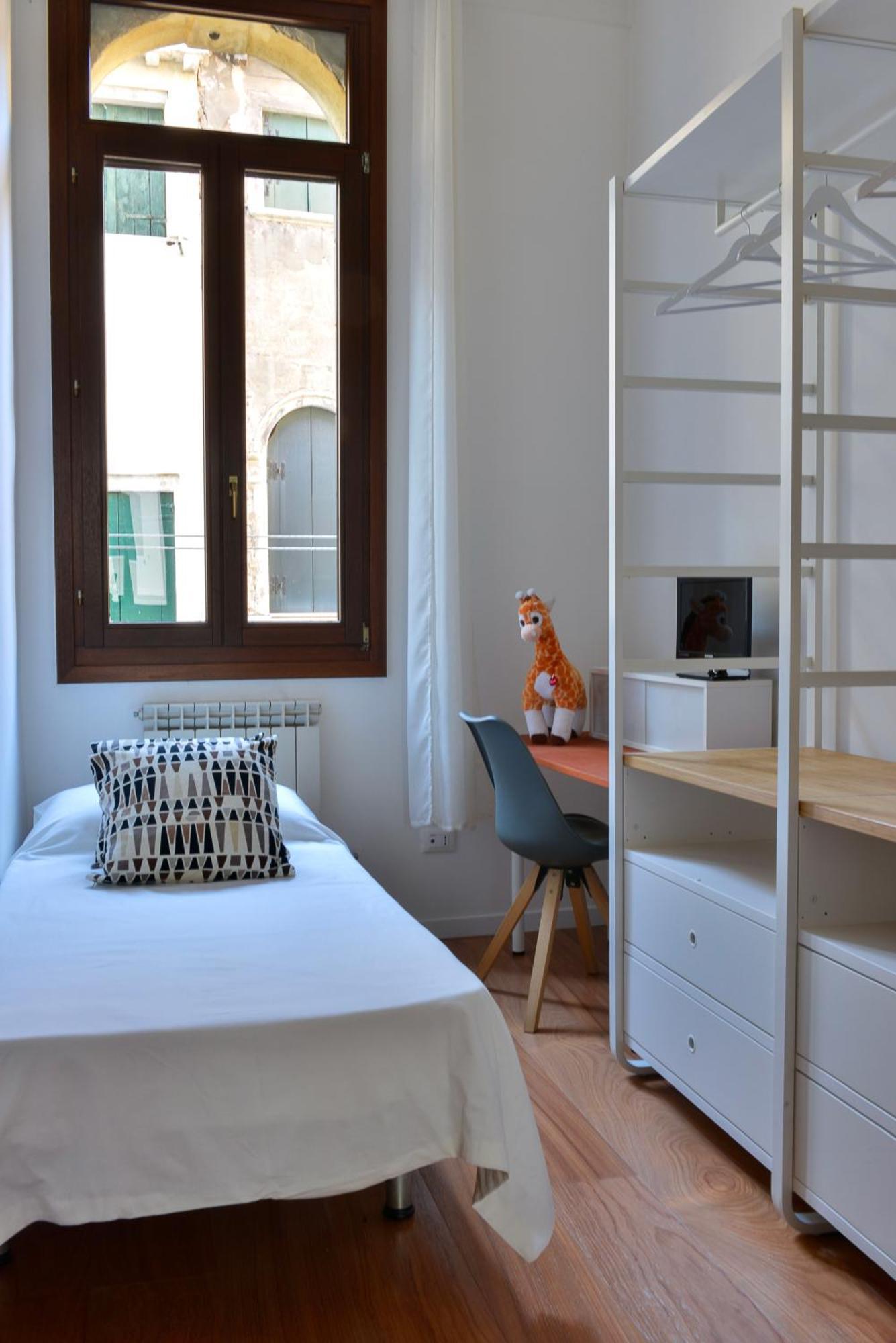 Ca' Dino - Canal View Apartment Venedig