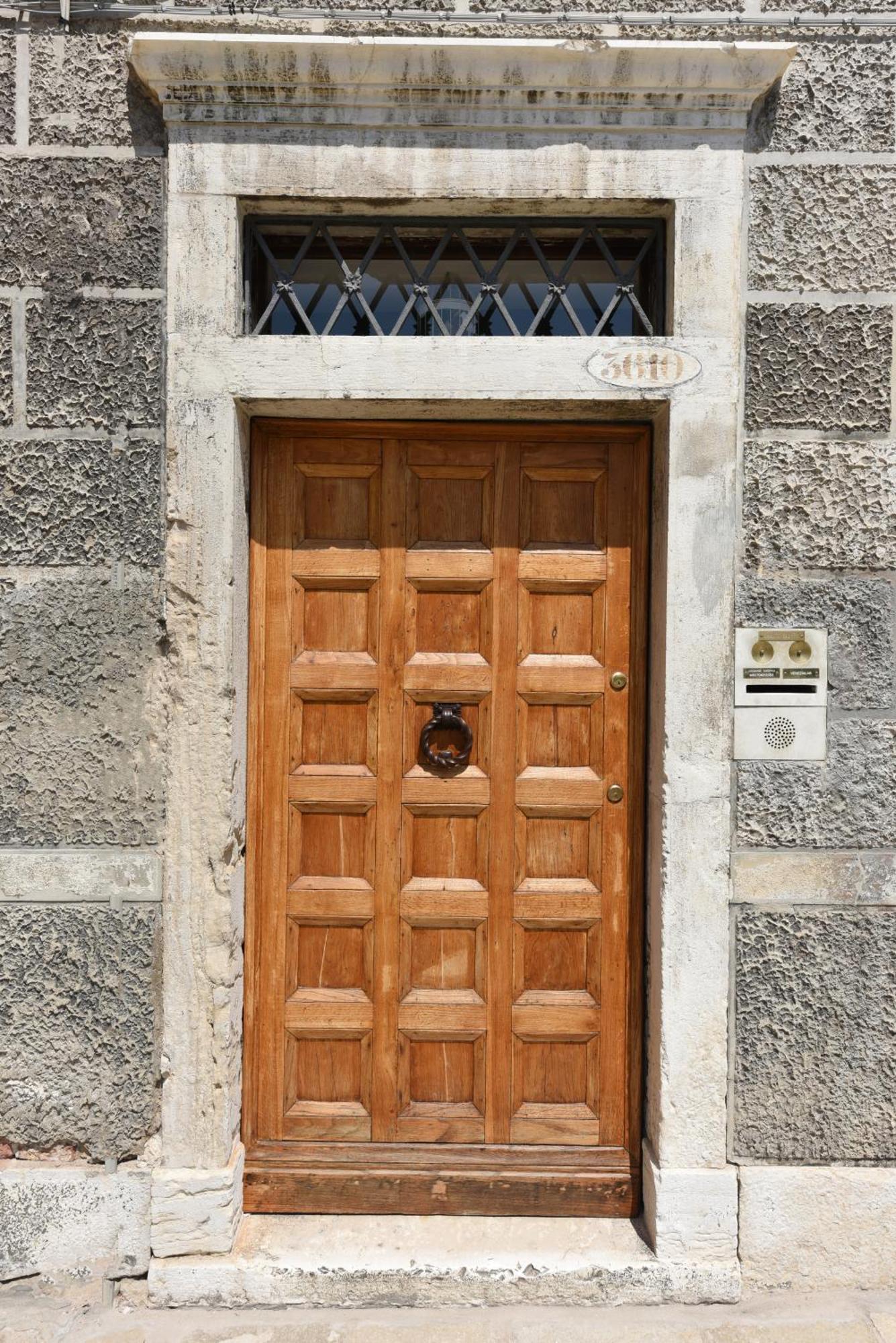 Soderini Splendor: First Floor Palazzo Charm At Castello Square