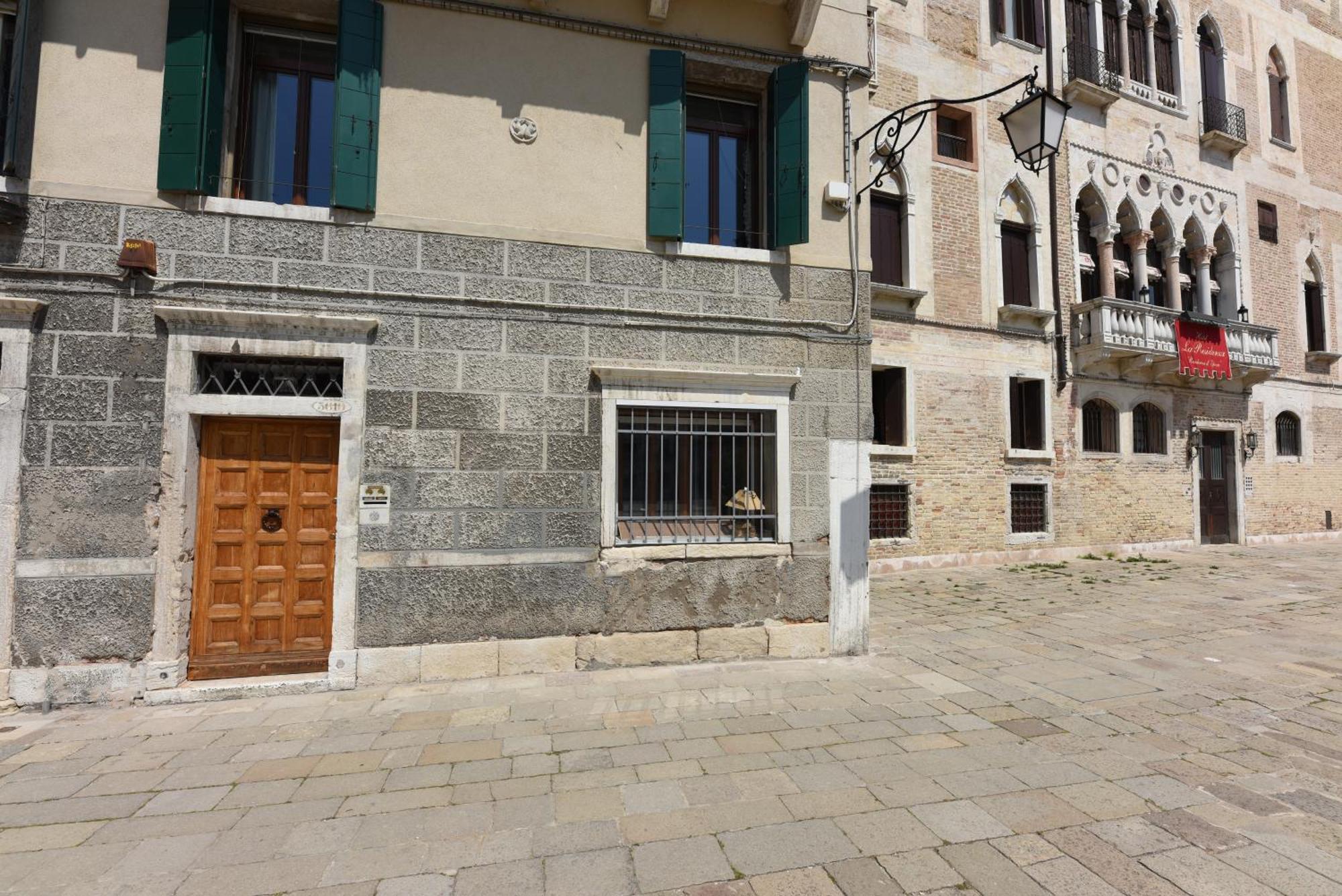 Appartement Soderini Splendor: First Floor Palazzo Charm At Castello Square *